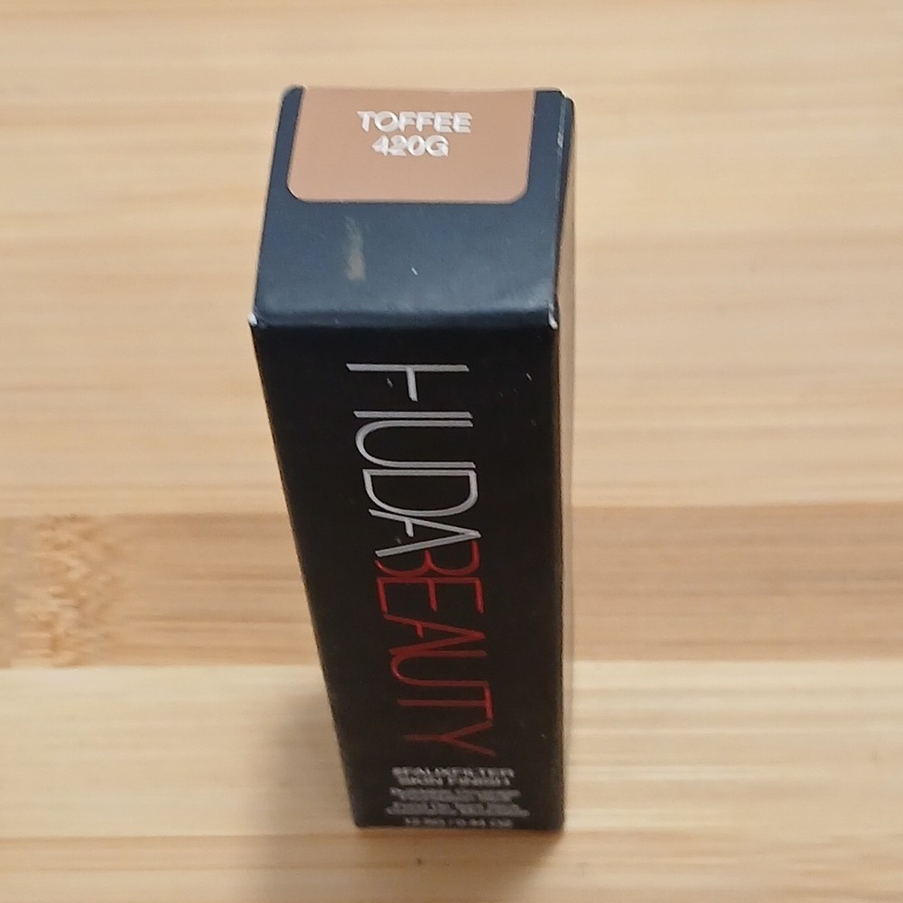 NIB Huda Beauty #FauxFilter Skin Finish Foundation Stick Toffee 420 G